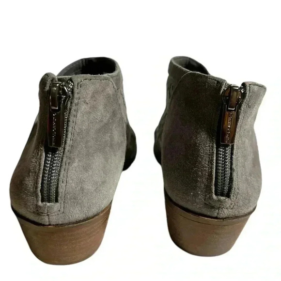 Vince Camuto women's Pekkan Perforated Suede Booties in Graystone,  size 8.5 - Picture 6 of 10